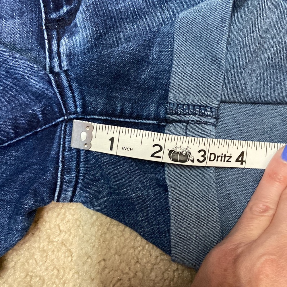 KanCan dark denim jean shorts. Size 27 - Picture 7 of 8